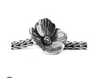 Charm Trollbeads in Argento FIORE DELL AMORE